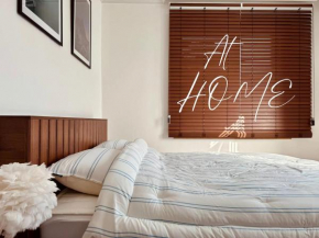 At HOME, Sunny Emotional Accommodation, Free Parking, 3 Q Beds, Attic Movie Theater